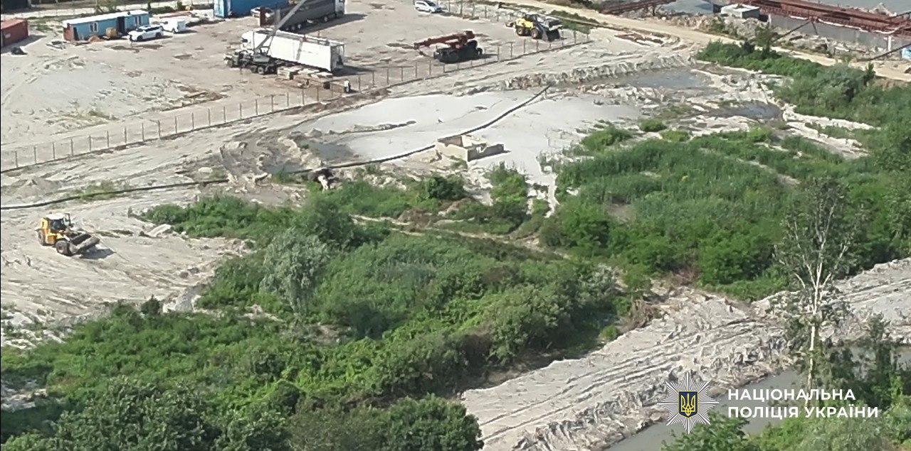 На Одещині мер  міста попався на схемі з незаконним видобутком - фото 1