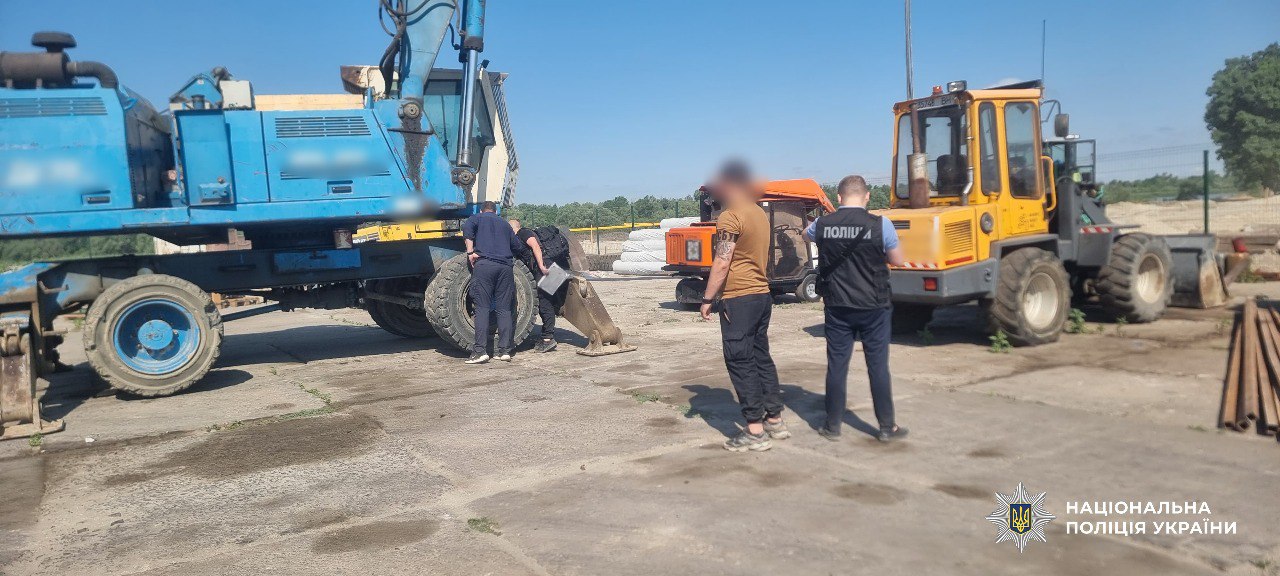 На Одещині мер  міста попався на схемі з незаконним видобутком - фото 2